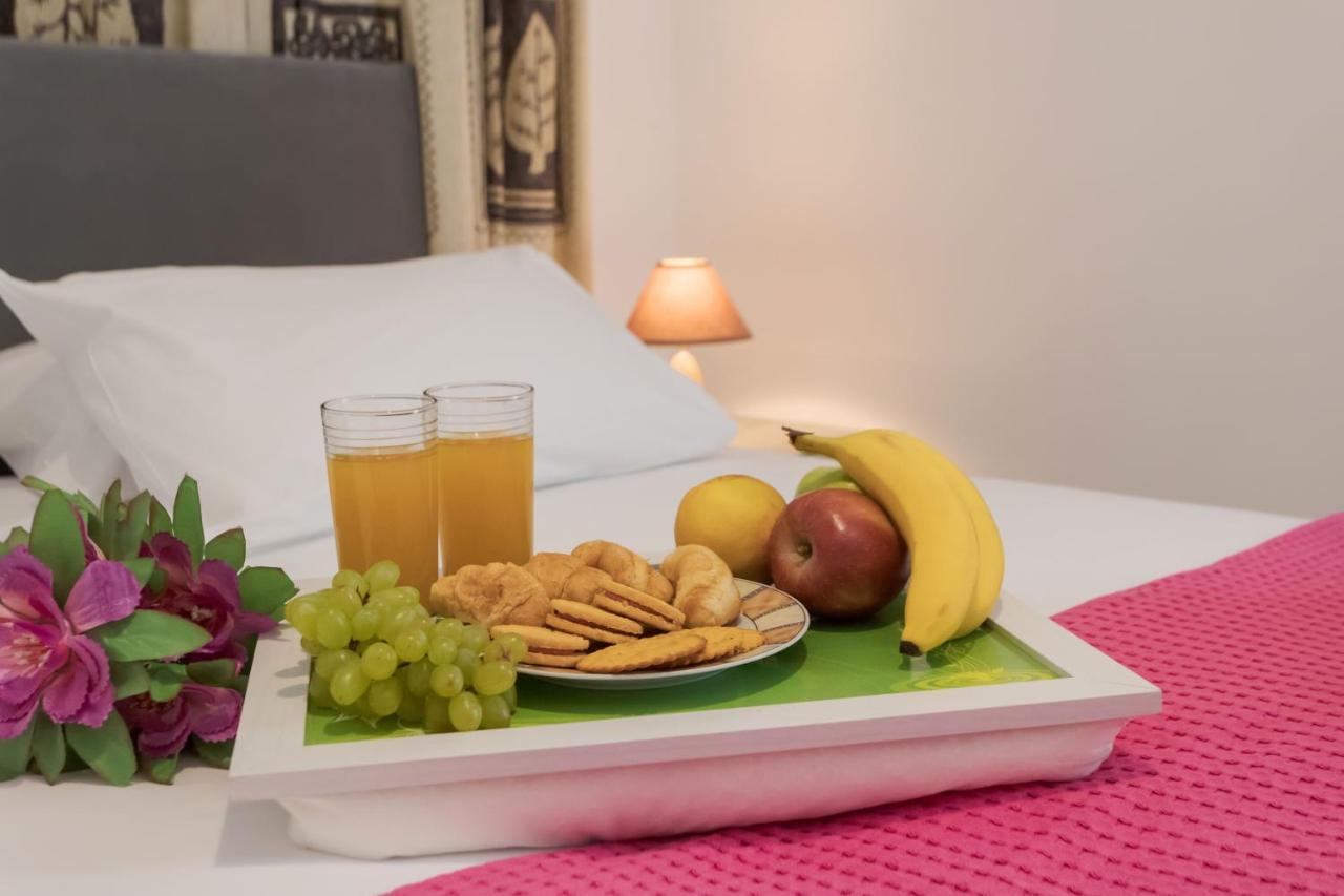 Manos Apartments อัลมีรีดา ภายนอก รูปภาพ
