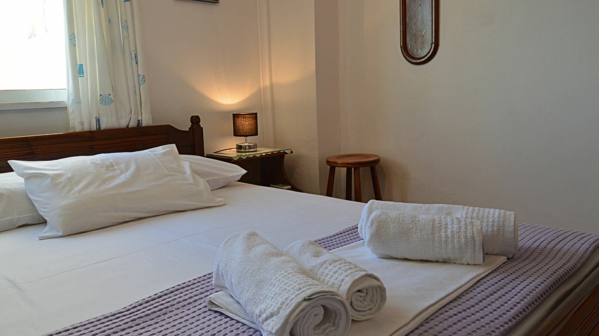 Manos Apartments อัลมีรีดา ภายนอก รูปภาพ